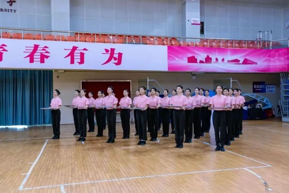 UOyxD, 们以扎实的, bt